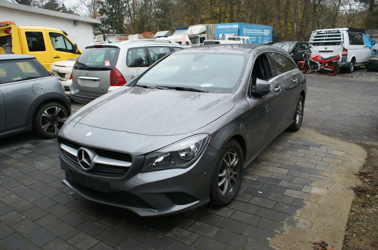 Mercedes CLA 180 Shooting Brake