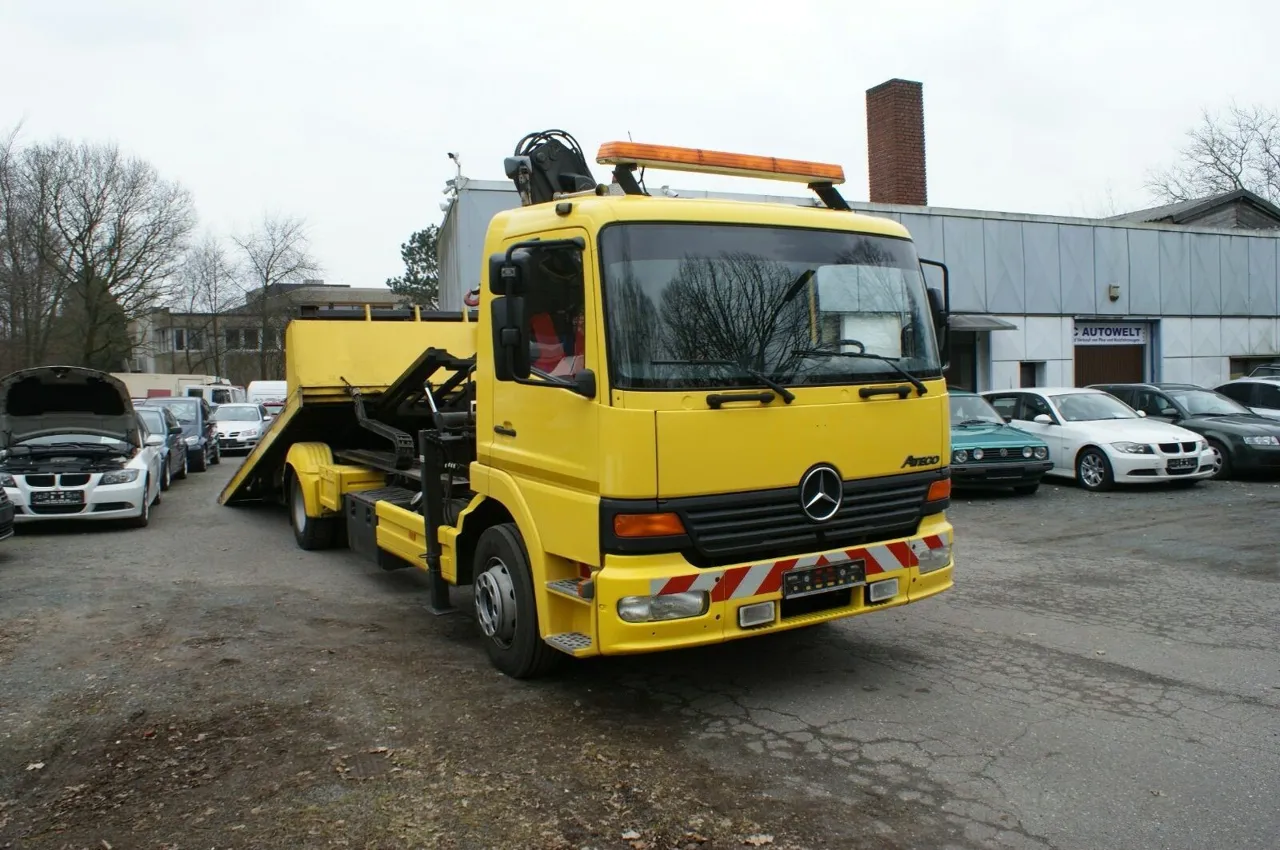 LKW 1218 Abschleppwagen